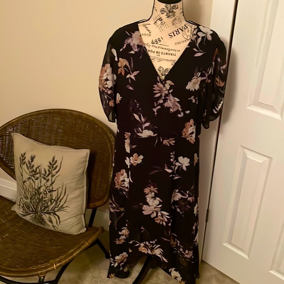 💕4/$25💕 NWT- Le Chateau dress - Picture 1 of 10